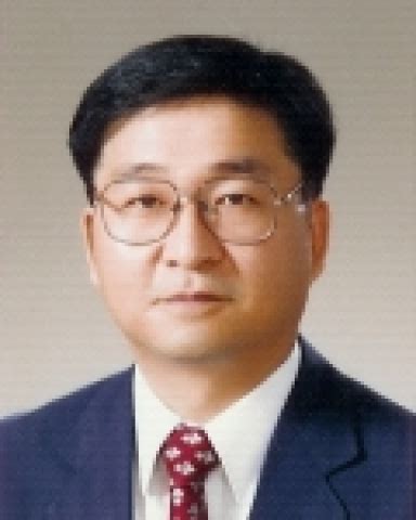 홍성우 교수